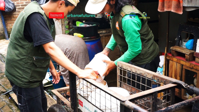 Potret Pemuda dalam Pengelolaan Sampah Tingkat Kawasan di Kelurahan Panjunan dan Kelurahan Nyengseret Kota Bandung
